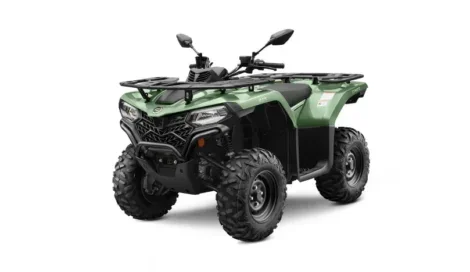 Location de C-Force 450 S (Automatique, 0.4 L Essence) à Tenerife