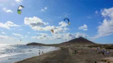 El Medano: Un vibrant village côtier axé sur le surf à Tenerife