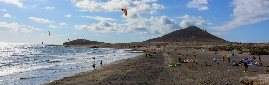 El Medano: Un vibrant village côtier axé sur le surf à Tenerife