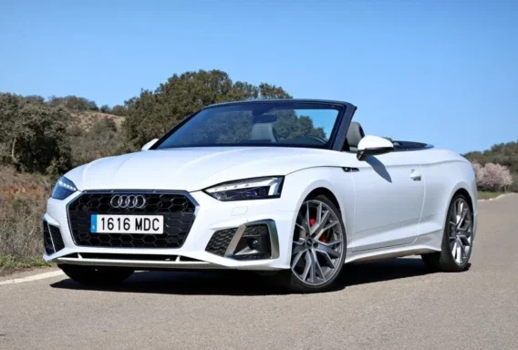 Audi A5 Cabrio (Automatique, 2.0 L, 4 places)