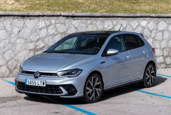 Volkswagen Polo (Automatique, 1.2 L, 5 places)